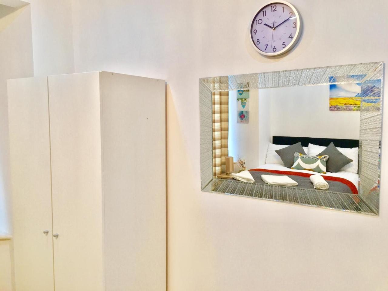 London 2 Bedroom Apartment, Kitchen, Reception And Private Garden Extérieur photo