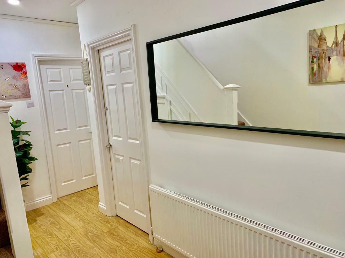 London 2 Bedroom Apartment, Kitchen, Reception And Private Garden Extérieur photo