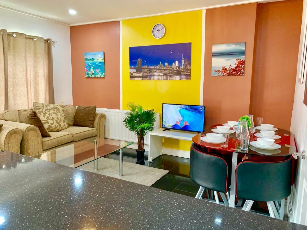 London 2 Bedroom Apartment, Kitchen, Reception And Private Garden Extérieur photo