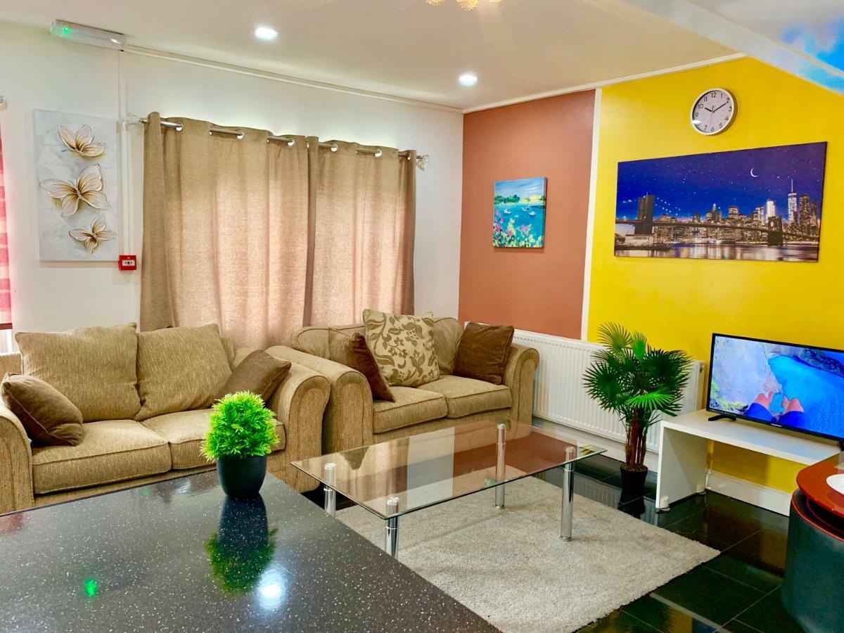 London 2 Bedroom Apartment, Kitchen, Reception And Private Garden Extérieur photo