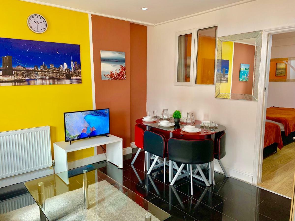 London 2 Bedroom Apartment, Kitchen, Reception And Private Garden Extérieur photo