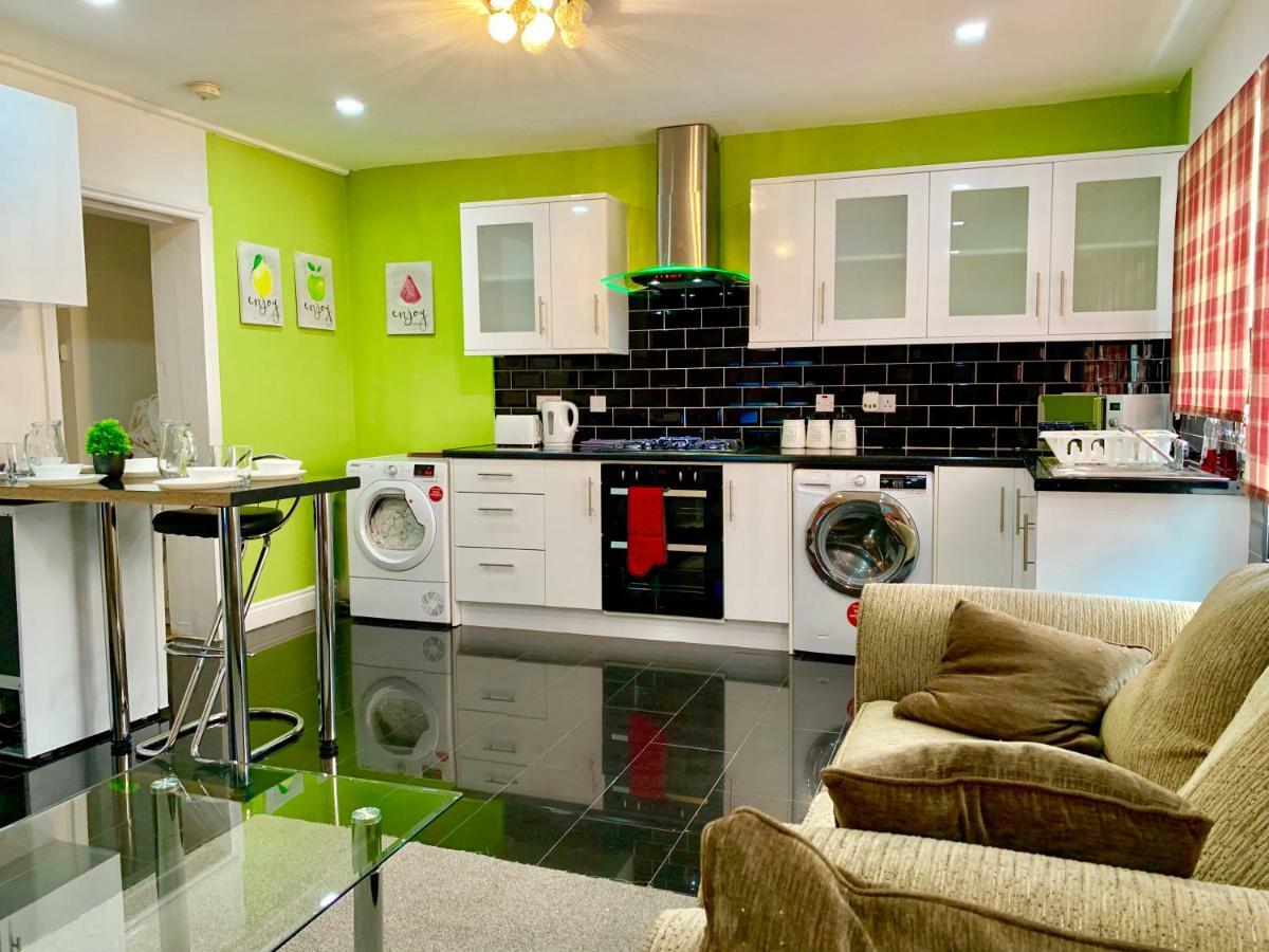 London 2 Bedroom Apartment, Kitchen, Reception And Private Garden Extérieur photo