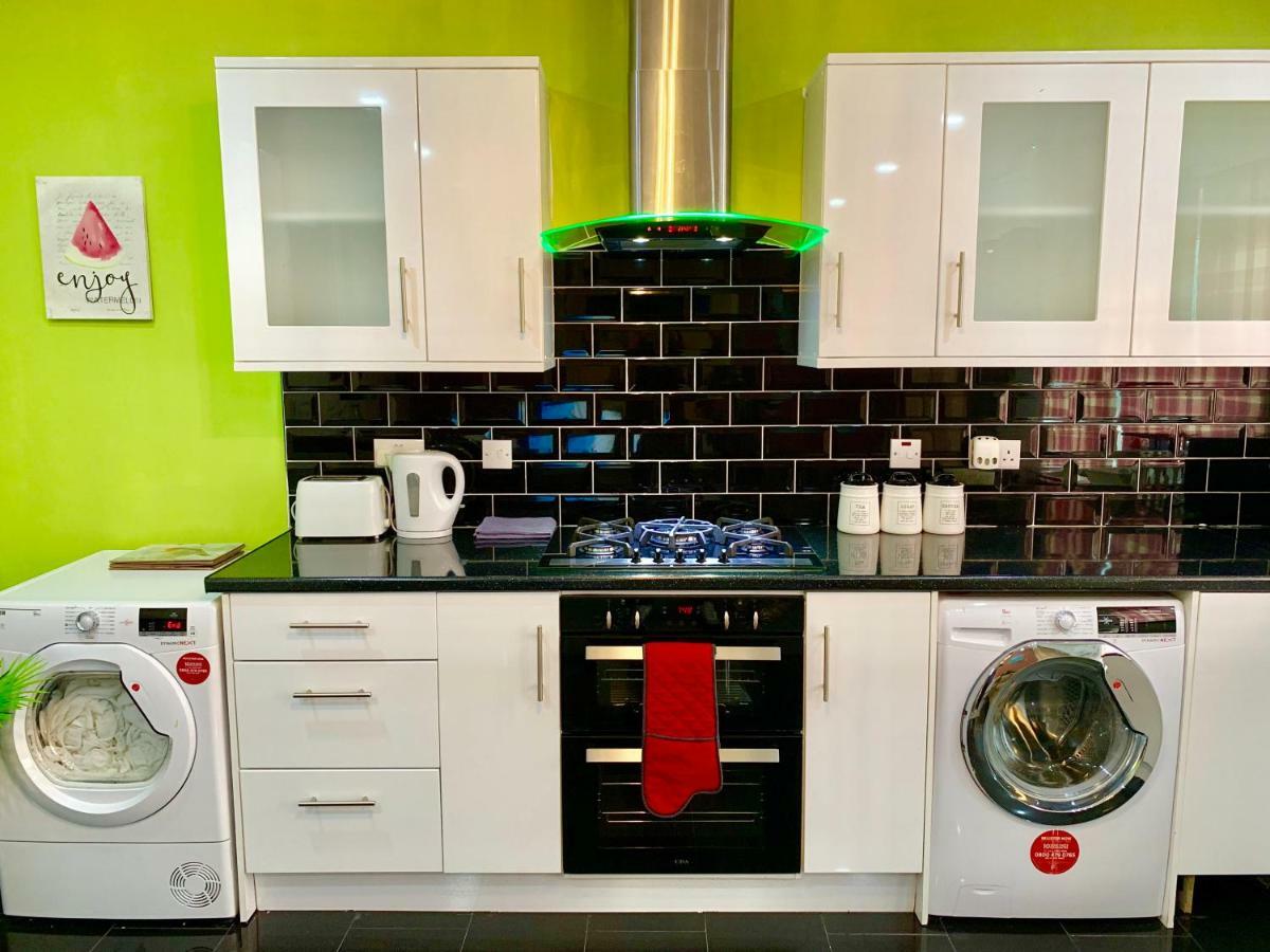 London 2 Bedroom Apartment, Kitchen, Reception And Private Garden Extérieur photo