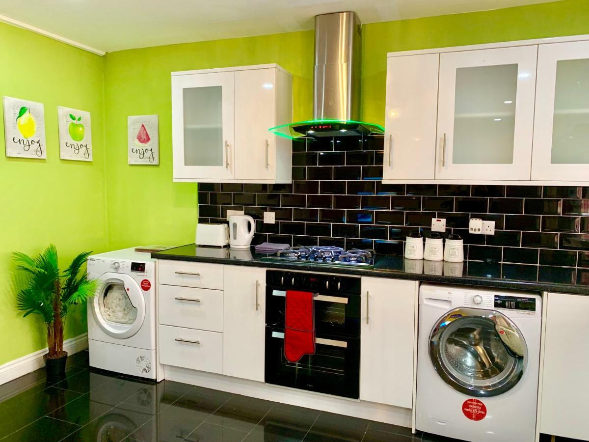 London 2 Bedroom Apartment, Kitchen, Reception And Private Garden Extérieur photo
