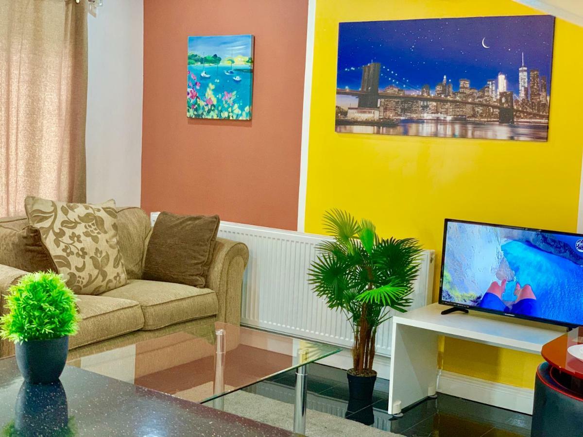 London 2 Bedroom Apartment, Kitchen, Reception And Private Garden Extérieur photo